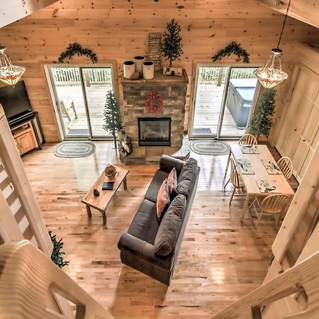 Private Sevierville Cabin With Mountain Views And Loft エクステリア 写真