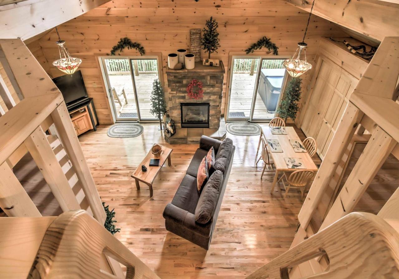 Private Sevierville Cabin With Mountain Views And Loft エクステリア 写真